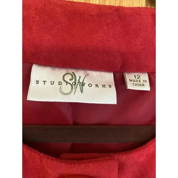 Studio Works Size 12 Red Faux Suede Jacket Knit Sleeves Magnet Closure - Picture 3 of 6